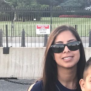 Meet your Posher, Ana